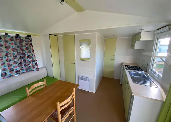 La Baie Du Mont Saint Michel Camping