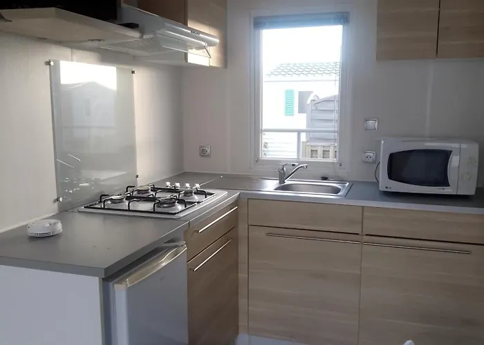 Camping La Baie Du Mont Saint Michel 2*